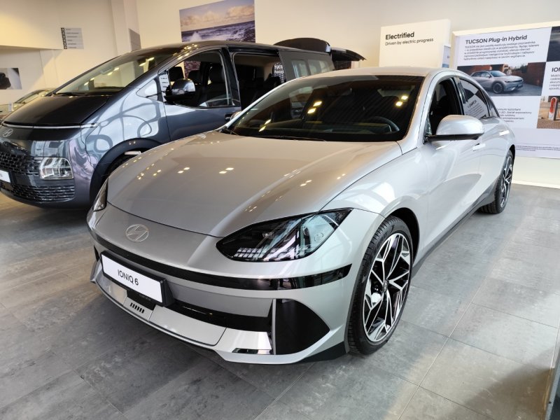 HYUNDAI IONIQ 6