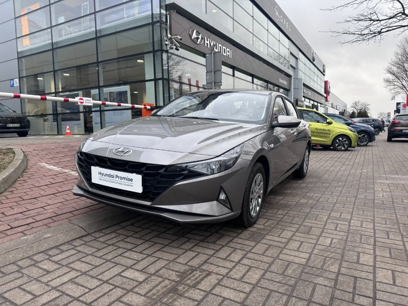 HYUNDAI Elantra<br /><small>(Samochód używany)</small>